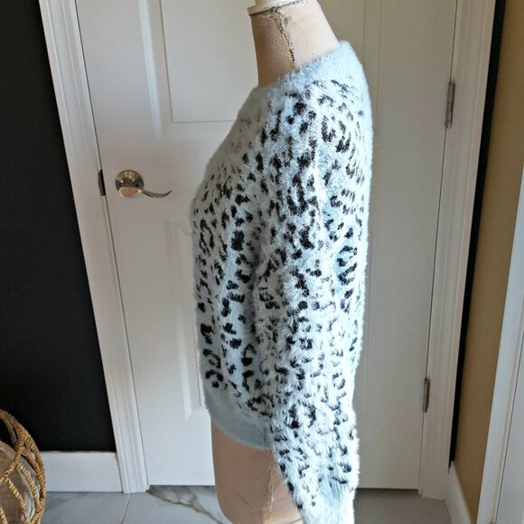 FRANCESCA'S Mi AMI COZY Comfy FUZZY SWEATER - Picture 3 of 5